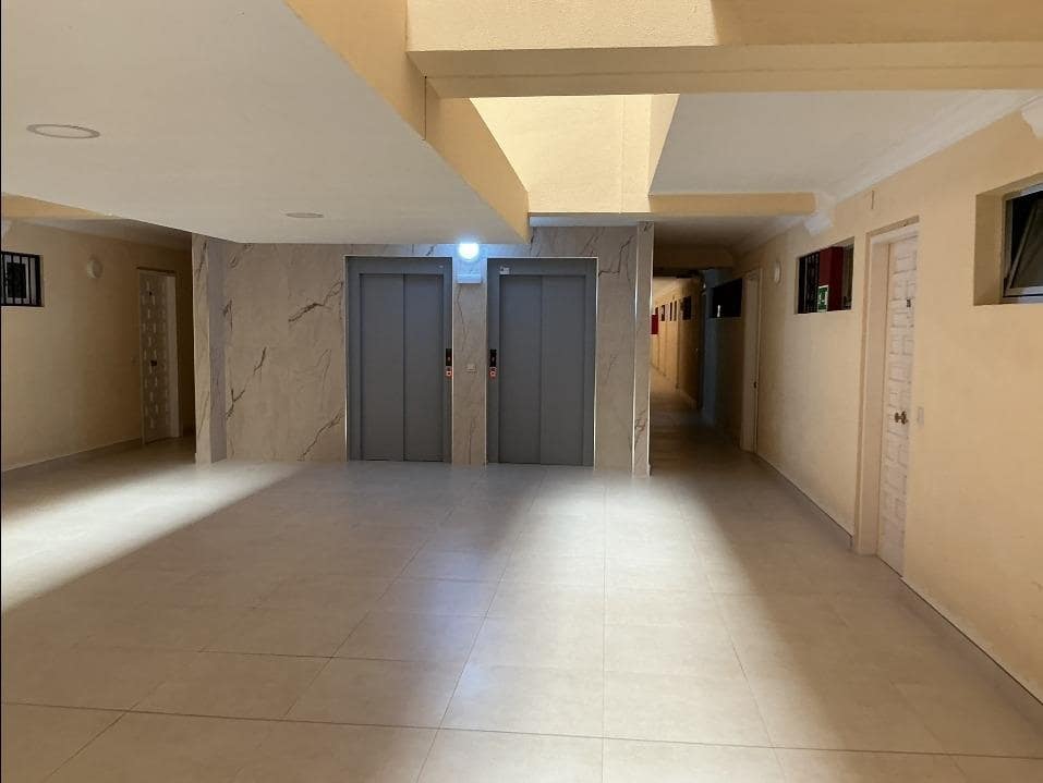 Studio till salu i Benalmadena Costa med pool - 195 000 € (Ref: 10009183)