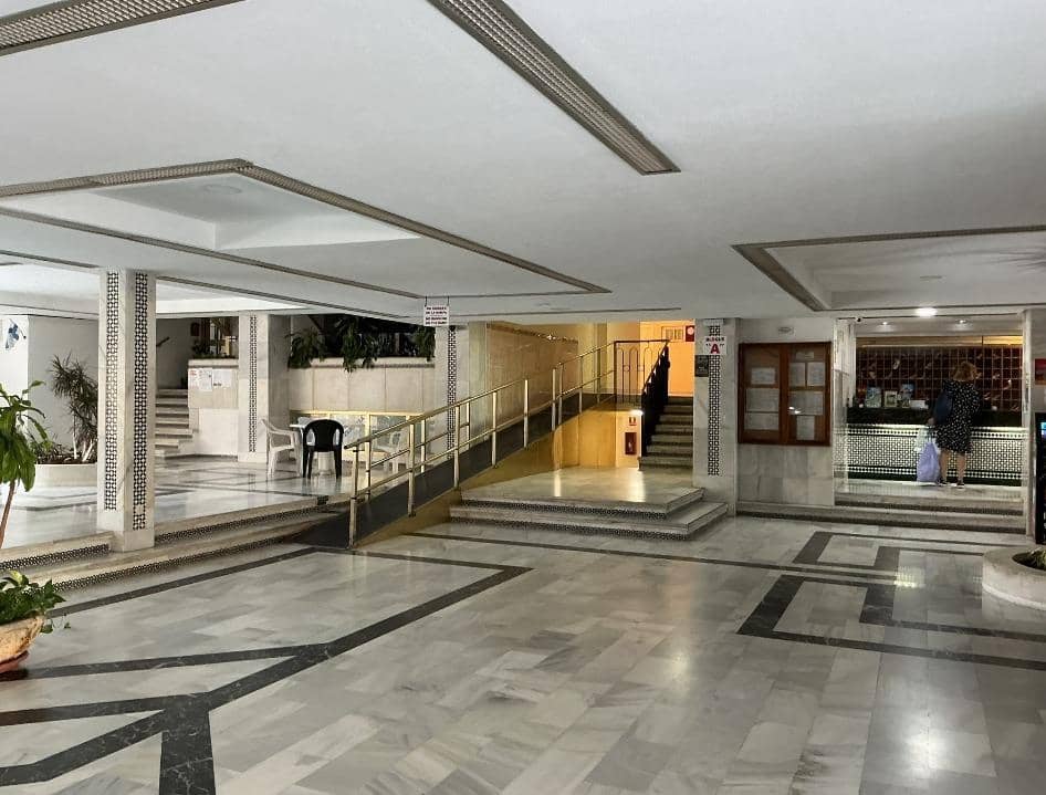 Studio till salu i Benalmadena Costa med pool - 195 000 € (Ref: 10009183)
