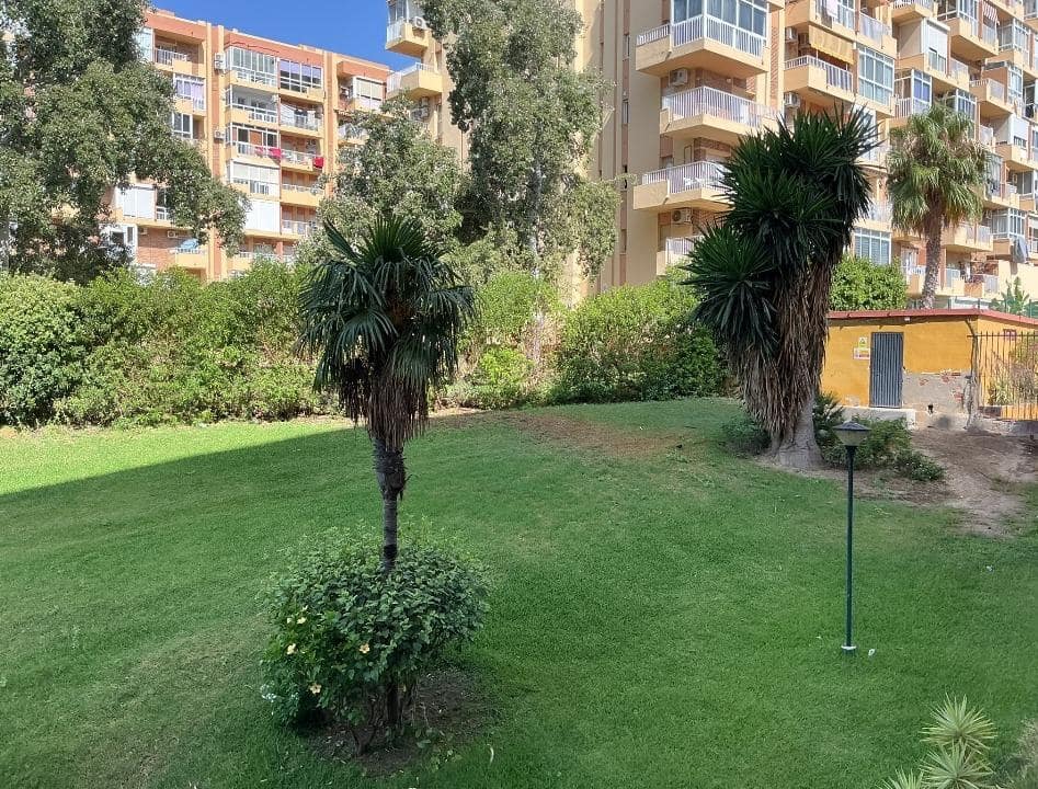 Studio till salu i Benalmadena Costa med pool - 195 000 € (Ref: 10009183)
