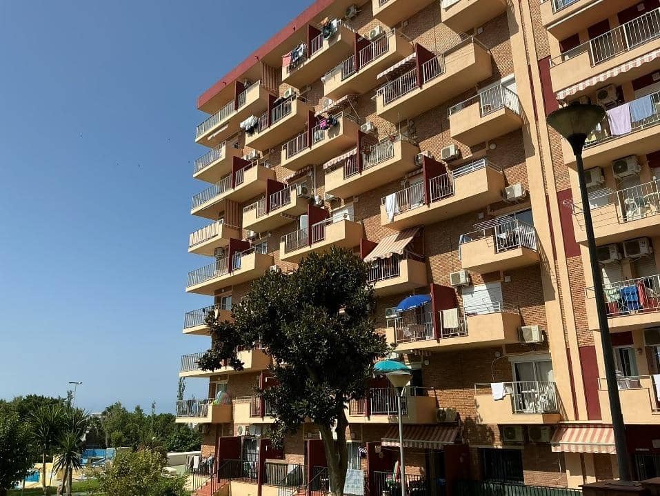 Studio till salu i Benalmadena Costa med pool - 195 000 € (Ref: 10009183)
