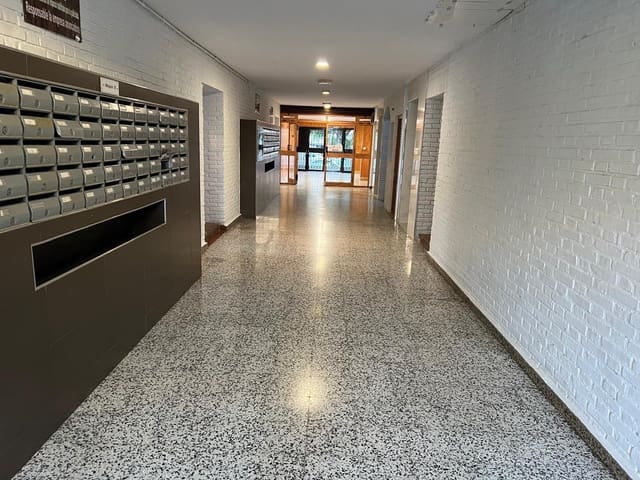 2 bedroom Apartment for sale in Benalmádena with pool garage - € 279,000 (Ref: 10011539)