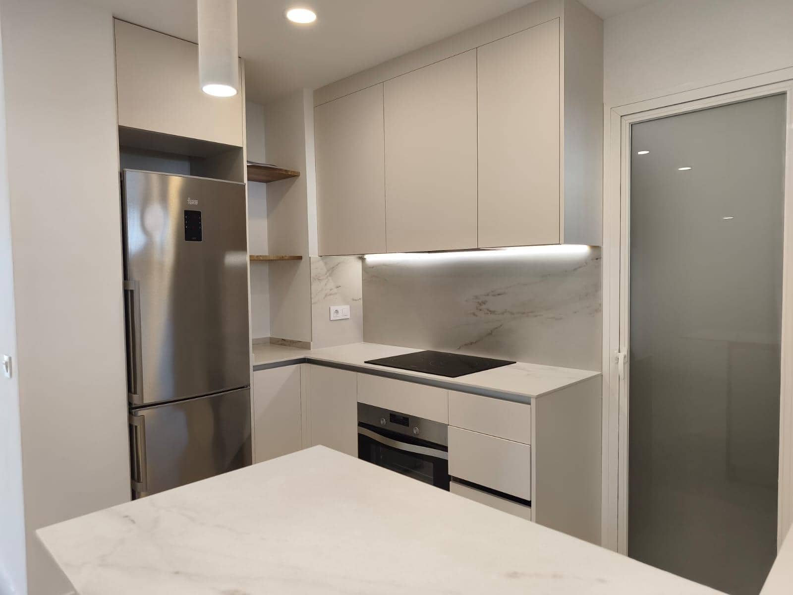 1 slaapkamer Appartement te huur in Fuengirola met zwembad garage - € 1.350 (Ref: 10032133)