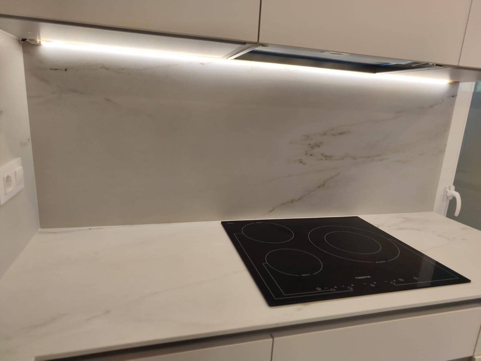 1 slaapkamer Appartement te huur in Fuengirola met zwembad garage - € 1.350 (Ref: 10032133)