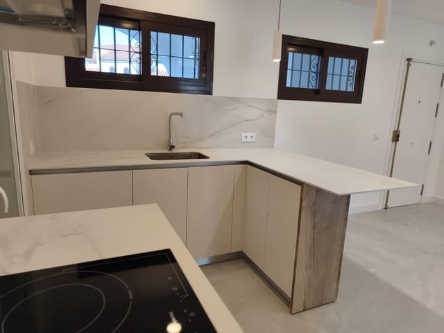 1 slaapkamer Appartement te huur in Fuengirola met zwembad garage - € 1.350 (Ref: 10032133)