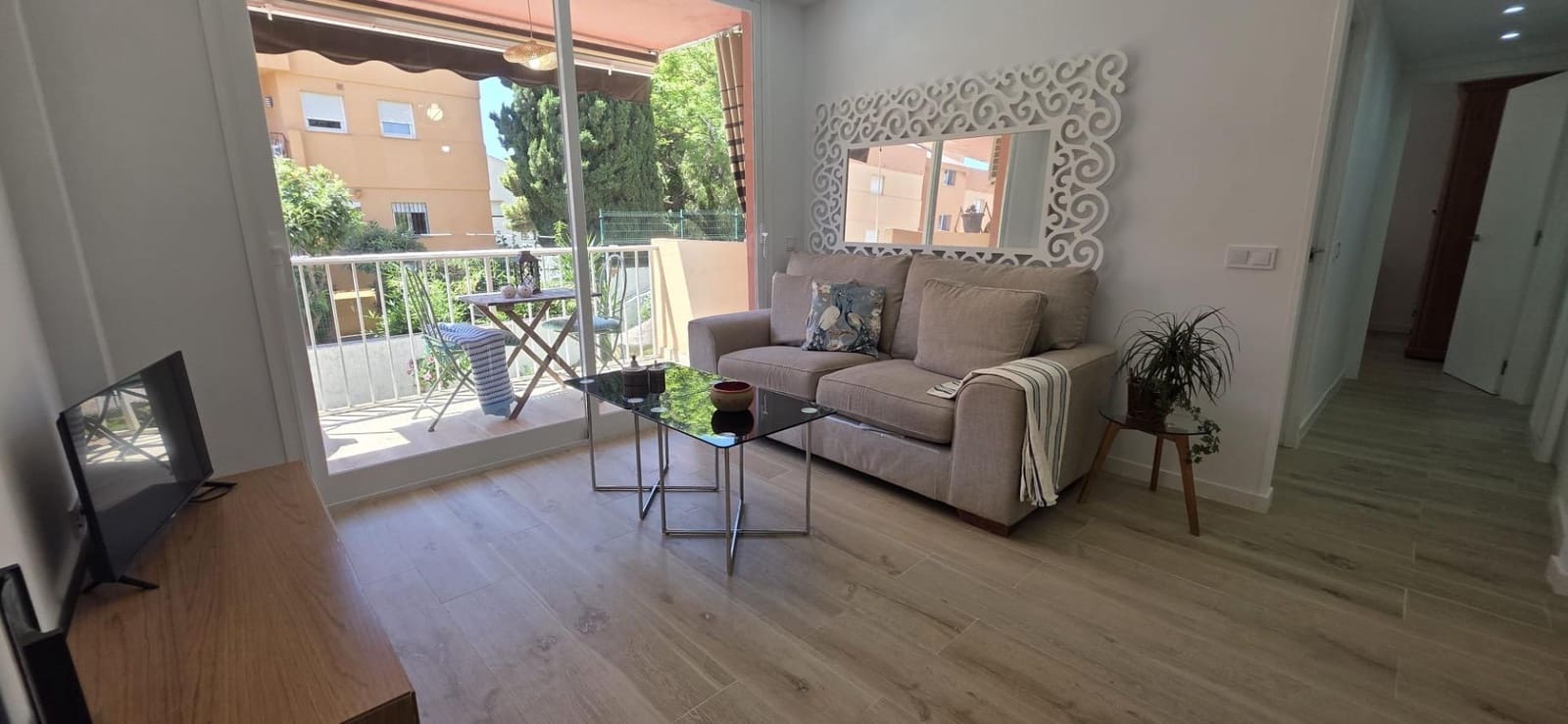 3 bedroom Apartment for rent in Torremolinos with pool - € 1,950 (Ref: 10032134)