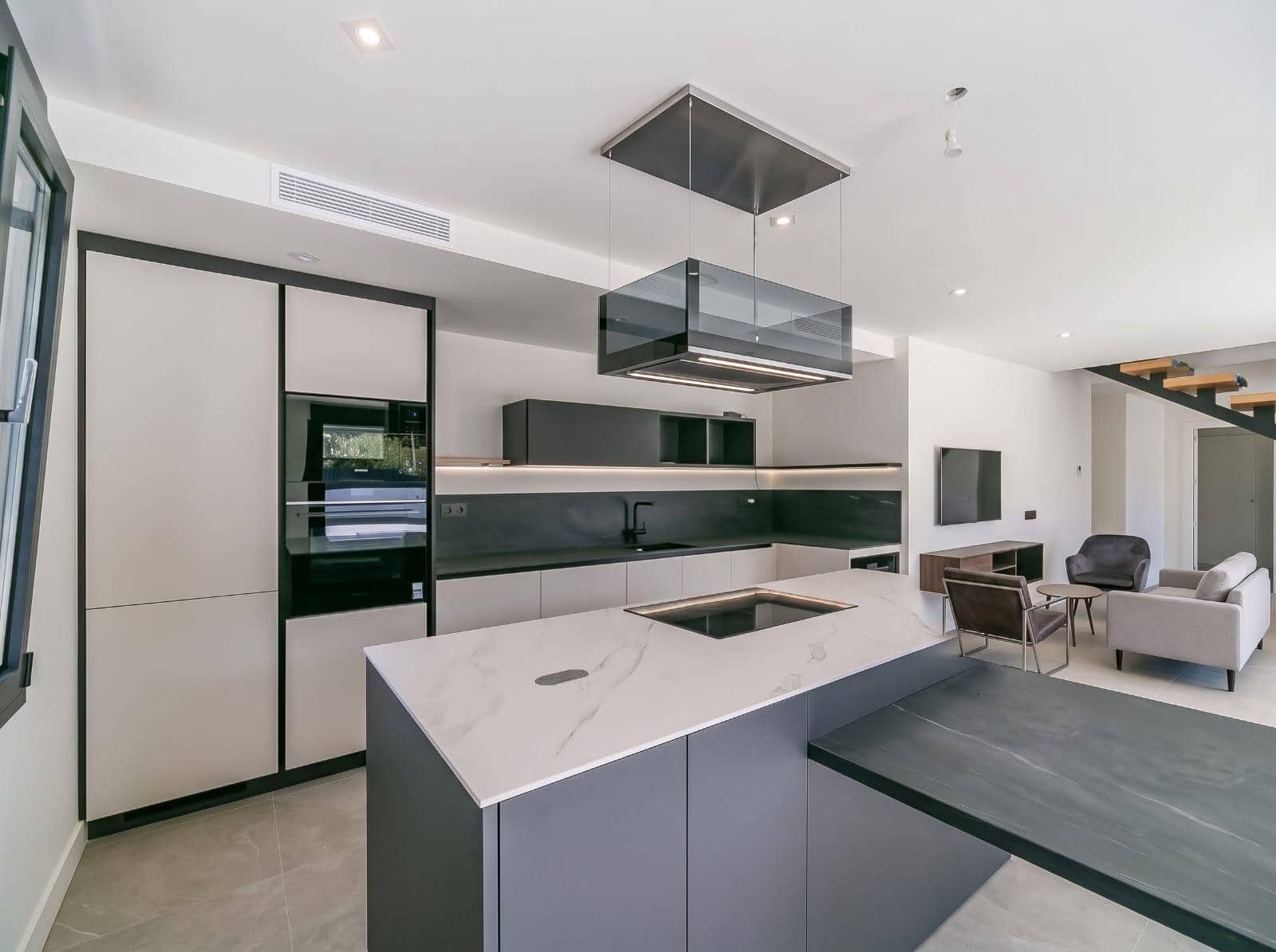 3 soveværelse Villa til salg i Benalmadena med swimmingpool garage - € 1.350.000 (Ref: 10091191)
