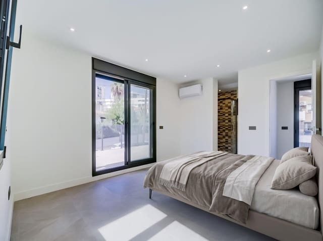 3 soveværelse Villa til salg i Puerto Marina, Benalmádena med swimmingpool garage - € 1.350.000 (Ref: 10091191)