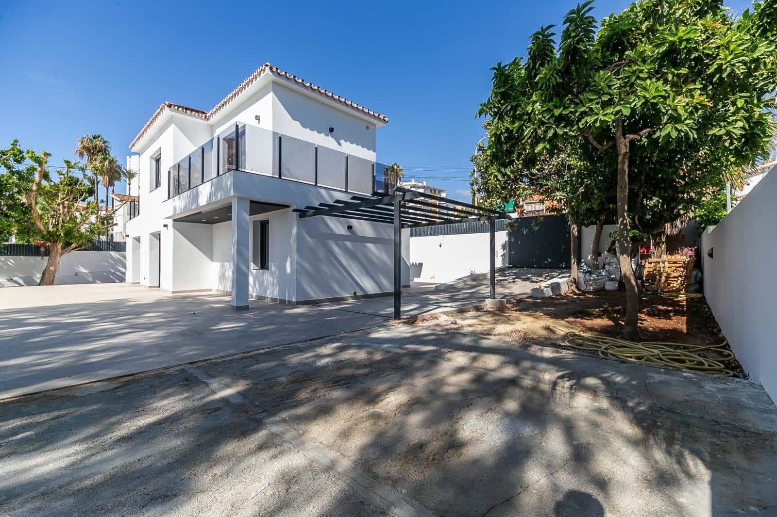 3 soveværelse Villa til salg i Benalmadena med swimmingpool garage - € 1.350.000 (Ref: 10091191)