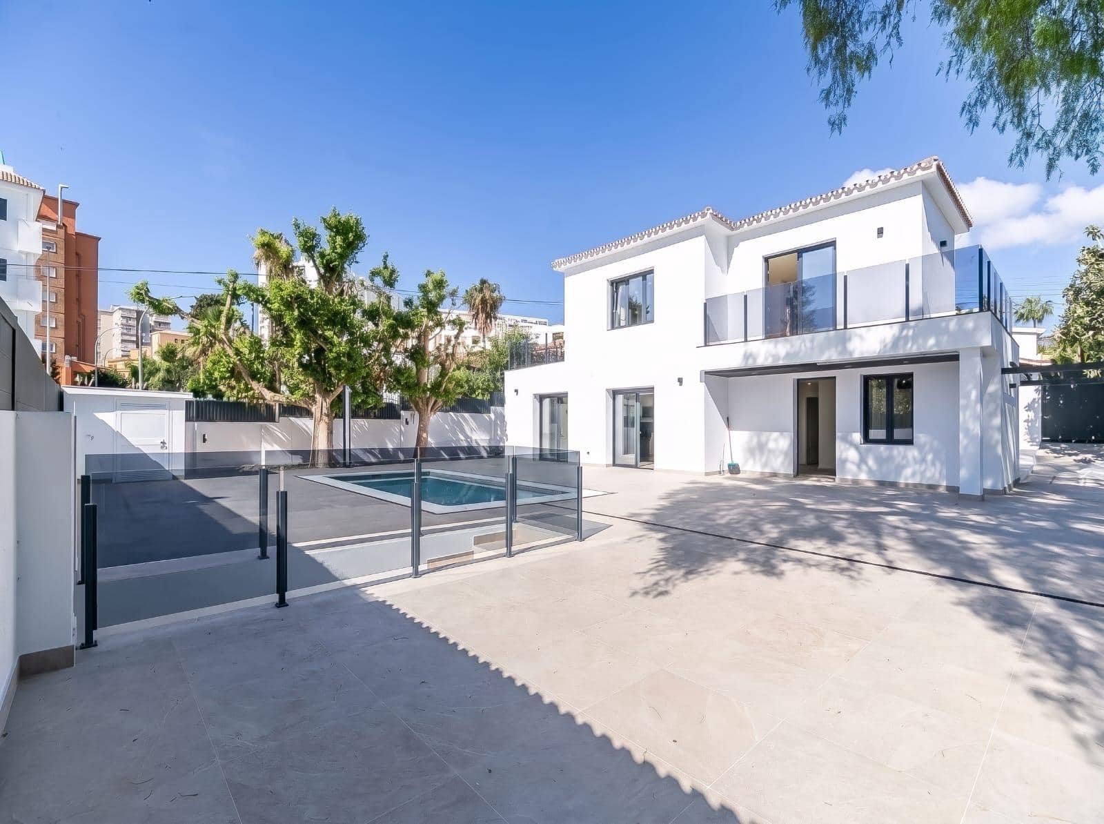 3 soveværelse Villa til salg i Benalmadena med swimmingpool garage - € 1.350.000 (Ref: 10091191)