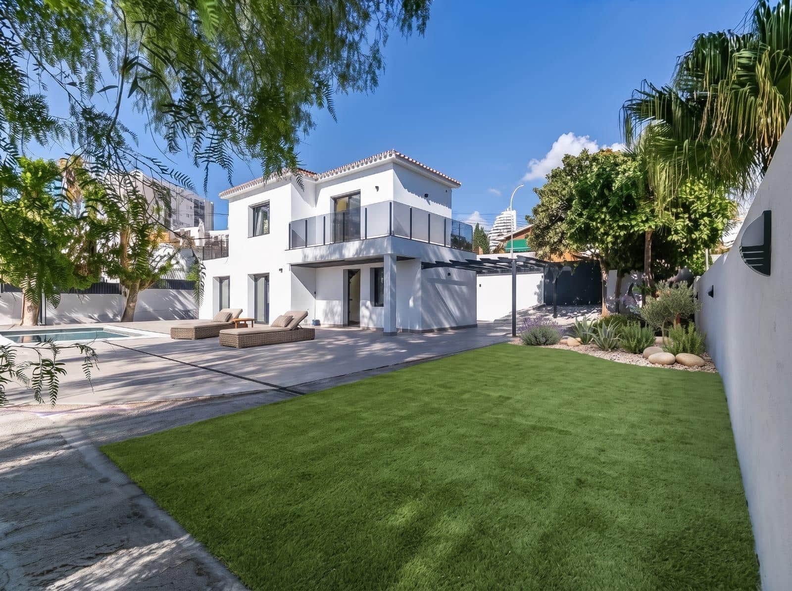 3 soveværelse Villa til salg i Benalmadena med swimmingpool garage - € 1.350.000 (Ref: 10091191)