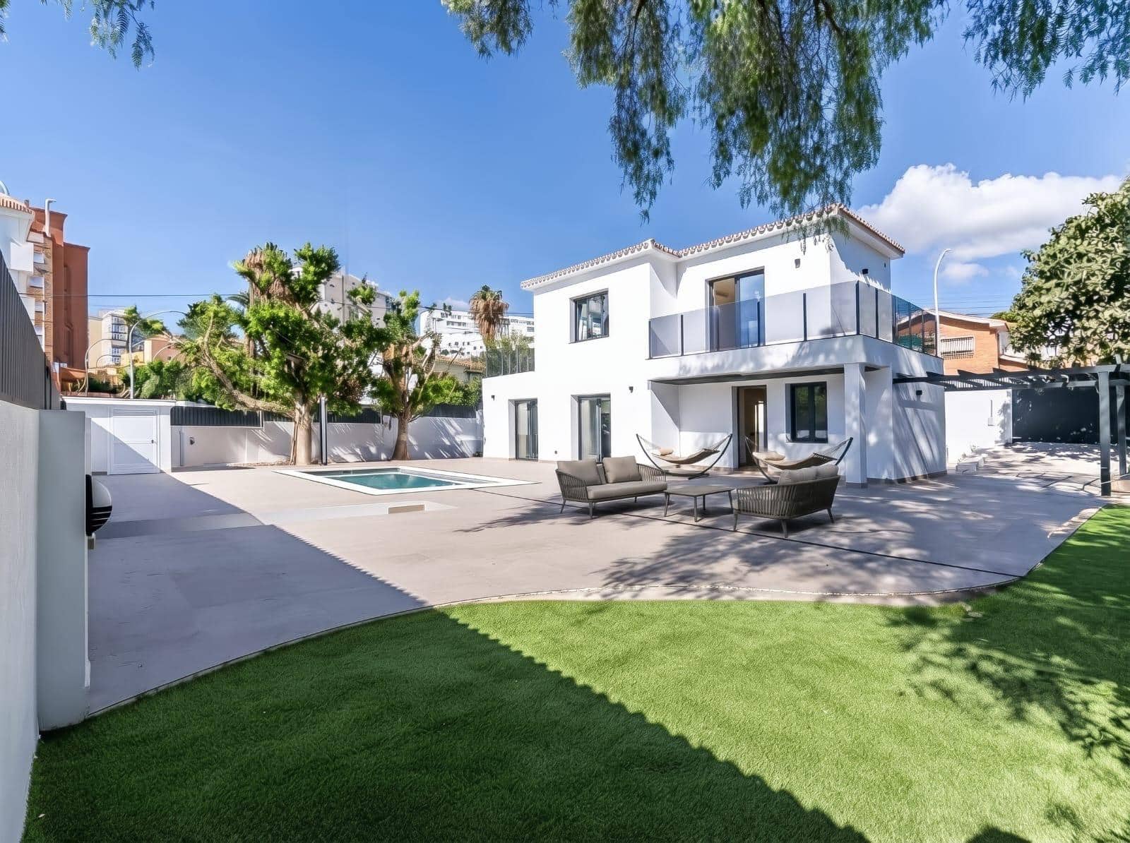 3 soveværelse Villa til salg i Benalmadena med swimmingpool garage - € 1.350.000 (Ref: 10091191)