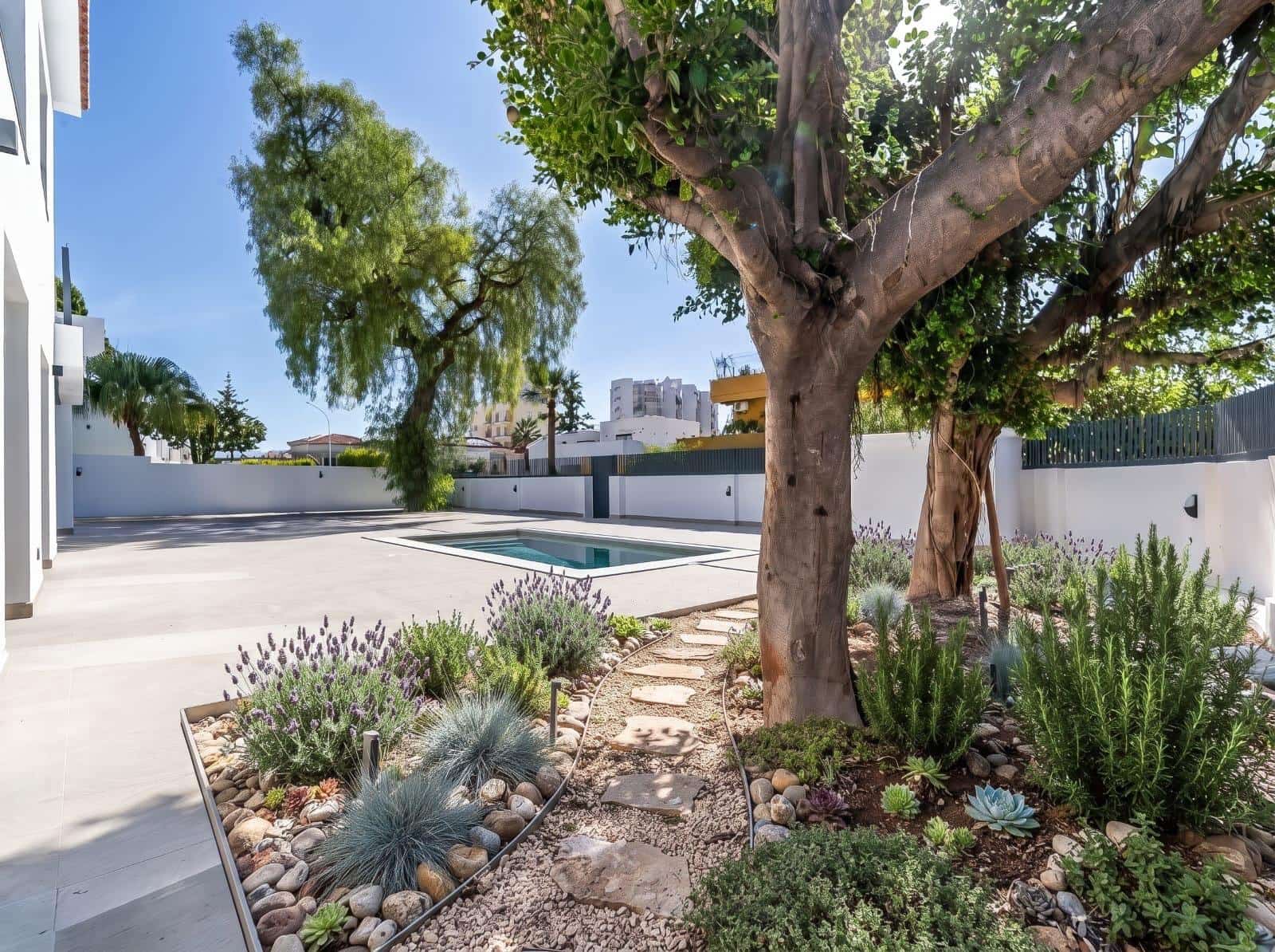 3 soveværelse Villa til salg i Benalmadena med swimmingpool garage - € 1.350.000 (Ref: 10091191)
