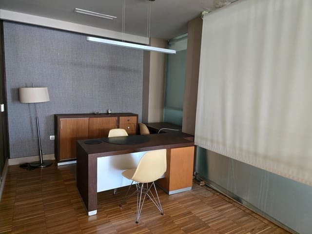 Comercial para venda em Puerto Marina, Benalmádena - 1 249 000 € (Ref: 10094799)