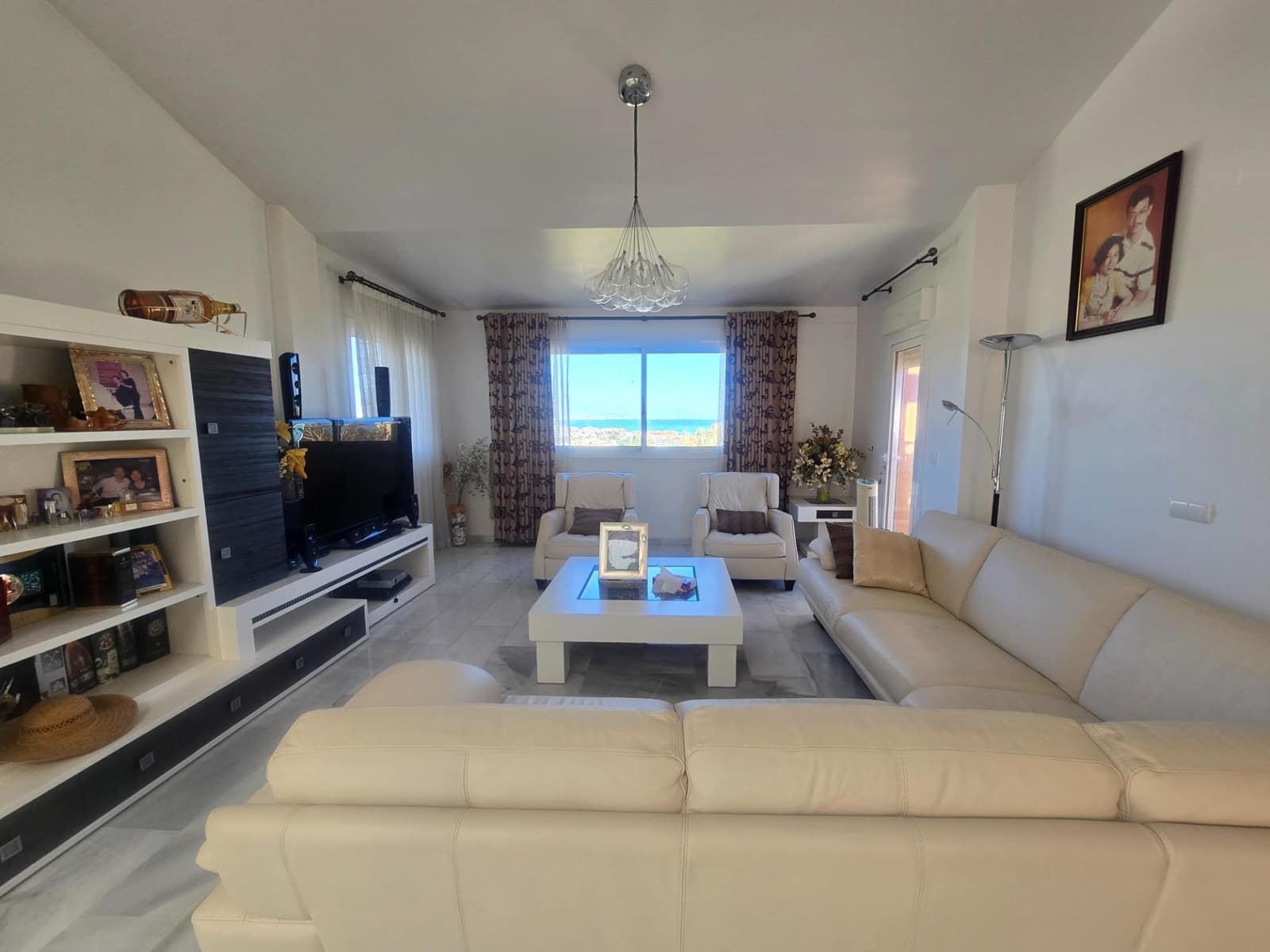 Chalet de 3 habitaciones en Torremolinos en venta con garaje - 950.000 € (Ref: 10119993)