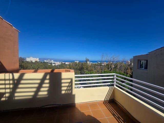 Chalet de 3 habitaciones en Torremolinos en venta con garaje - 950.000 € (Ref: 10119993)