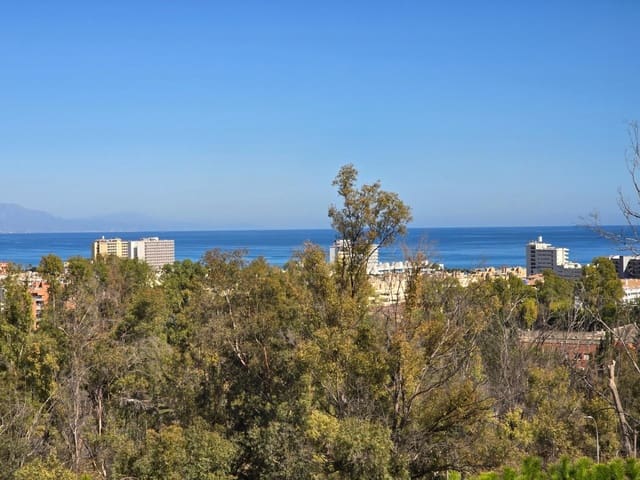 Chalet de 3 habitaciones en Torremolinos en venta con garaje - 950.000 € (Ref: 10119993)