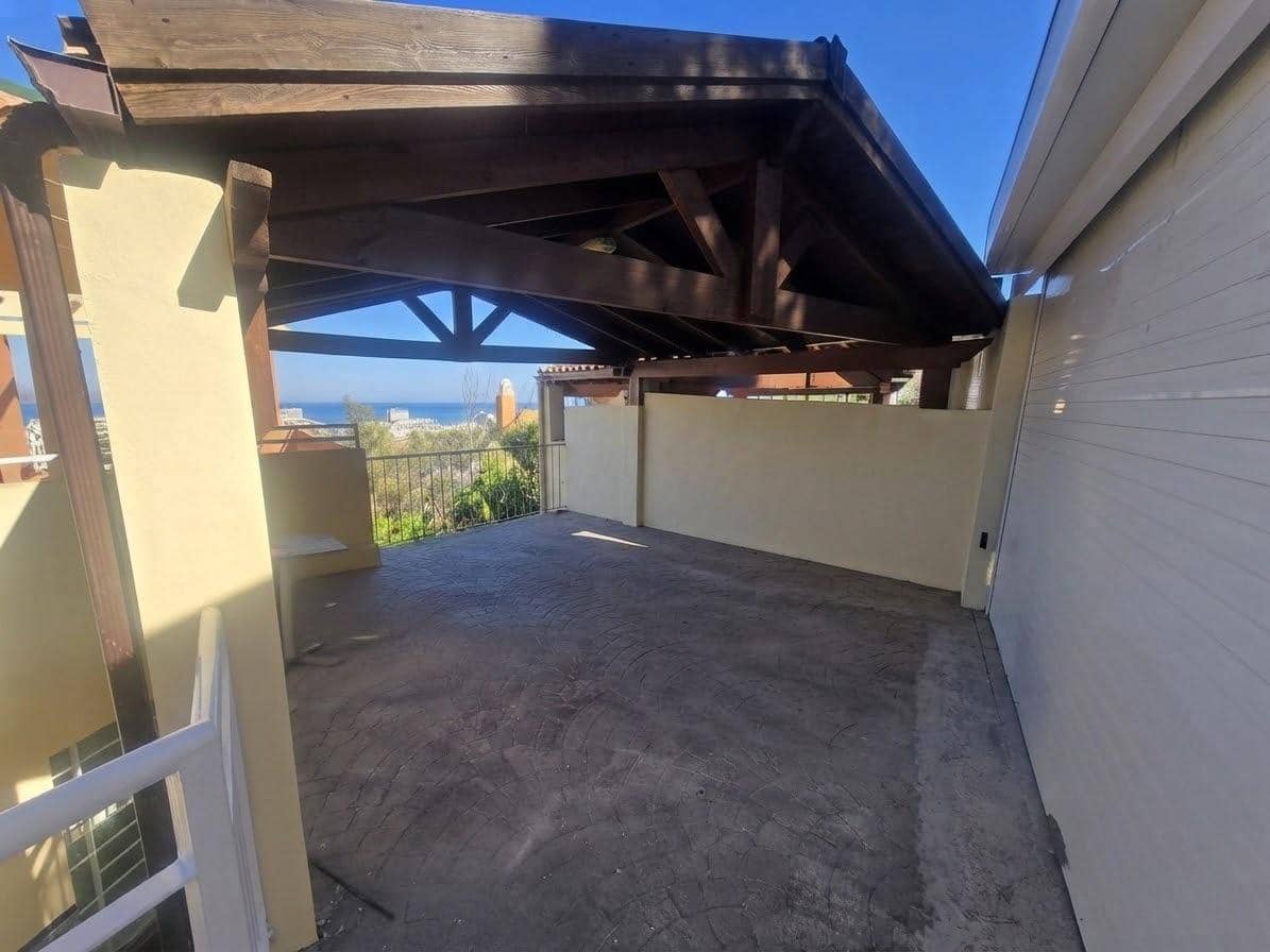 Chalet de 3 habitaciones en Torremolinos en venta con garaje - 950.000 € (Ref: 10119993)