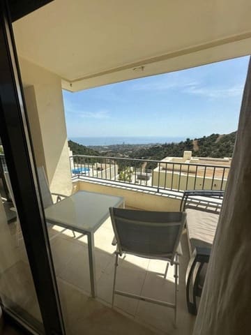 2 quarto Apartamento para arrendar em Alto de los Monteros, Marbella com piscina garagem - 2 200 € (Ref: 10129655)