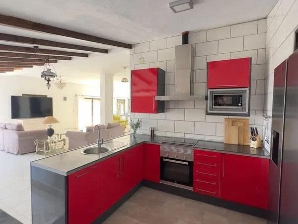 5 bedroom Villa for sale in Benalmadena with pool garage - € 995,000 (Ref: 10142455)