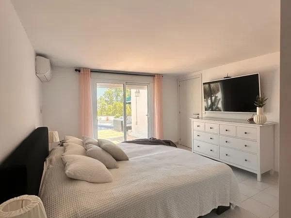 5 bedroom Villa for sale in Benalmadena with pool garage - € 995,000 (Ref: 10142455)