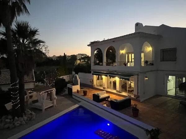 Chalet de 5 habitaciones en Benalmádena en venta con piscina garaje - 995.000 € (Ref: 10142455)