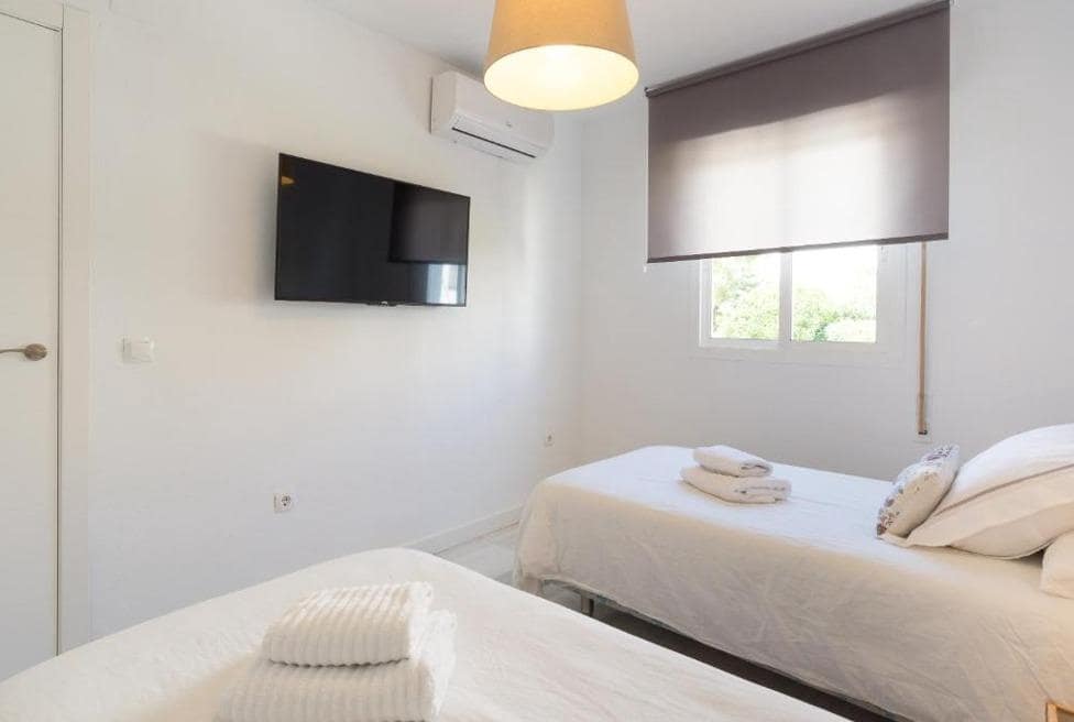 7 bedroom Terraced Villa for sale in Torrequebrada with pool garage - € 610,000 (Ref: 10159807)
