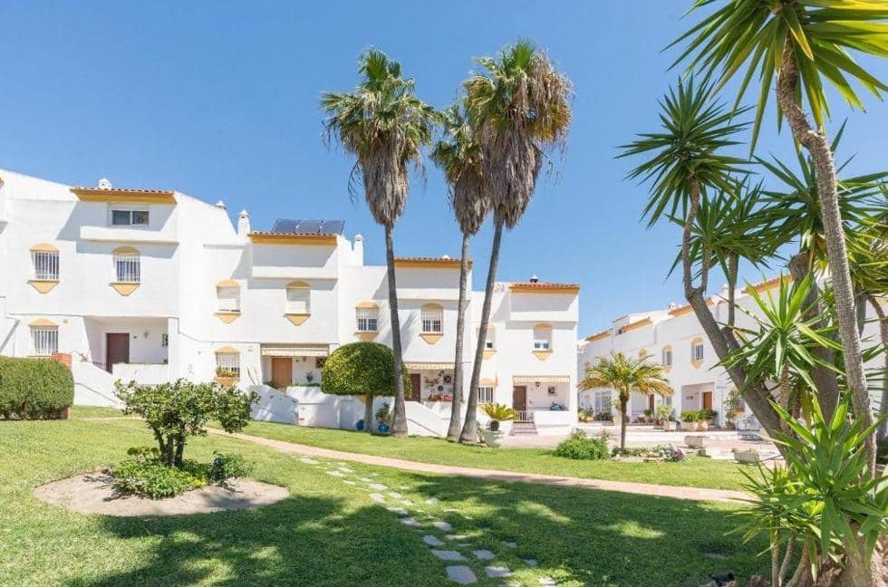 7 bedroom Terraced Villa for sale in Torrequebrada with pool garage - € 610,000 (Ref: 10159807)