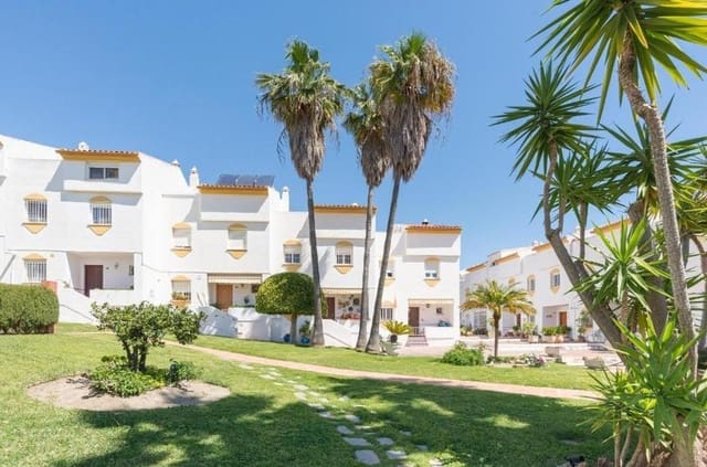 7 bedroom Terraced Villa for sale in Cortijo Torrequebrada, Benalmádena with pool garage - € 610,000 (Ref: 10159807)