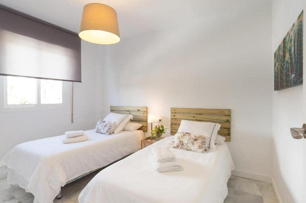 7 bedroom Terraced Villa for sale in Torrequebrada with pool garage - € 610,000 (Ref: 10159807)