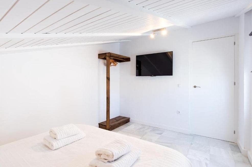 7 bedroom Terraced Villa for sale in Torrequebrada with pool garage - € 610,000 (Ref: 10159807)