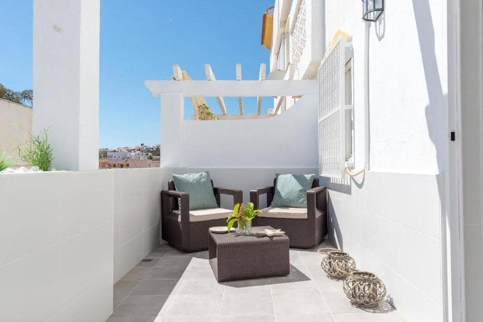 7 bedroom Terraced Villa for sale in Torrequebrada with pool garage - € 610,000 (Ref: 10159807)