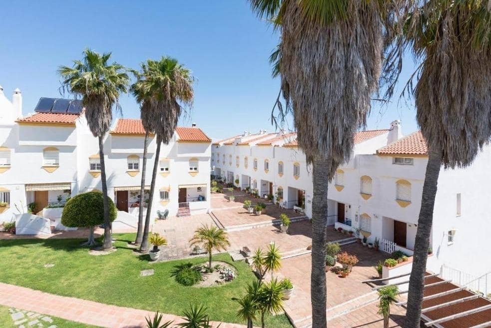 7 bedroom Terraced Villa for sale in Torrequebrada with pool garage - € 610,000 (Ref: 10159807)