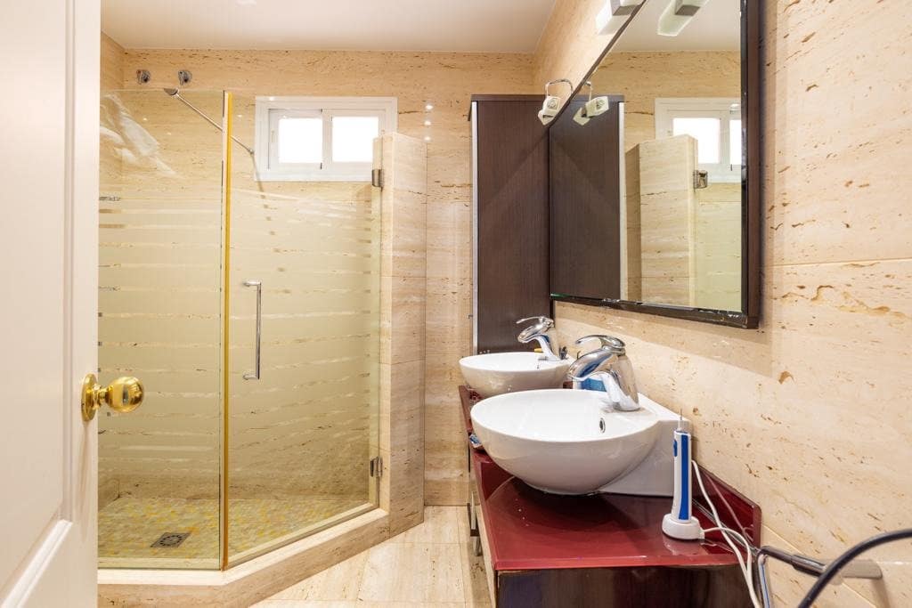 4 soverom Villa til salgs i Malaga by med svømmebasseng garasje - € 1 180 000 (Ref: 6805598)