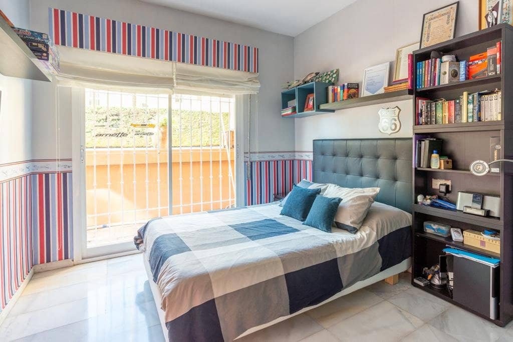 4 soverom Villa til salgs i Malaga by med svømmebasseng garasje - € 1 180 000 (Ref: 6805598)