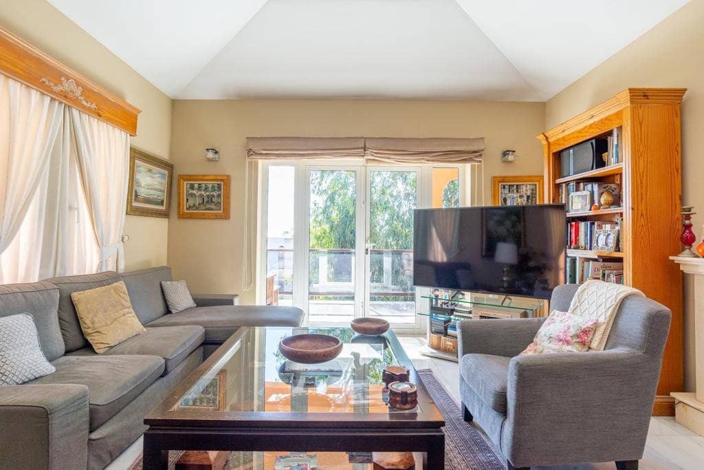 4 soverom Villa til salgs i Malaga by med svømmebasseng garasje - € 1 180 000 (Ref: 6805598)