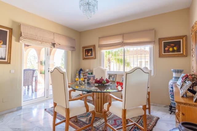 4 soverom Villa til salgs i El Candado, Málaga by med svømmebasseng garasje - € 1 180 000 (Ref: 6805598)