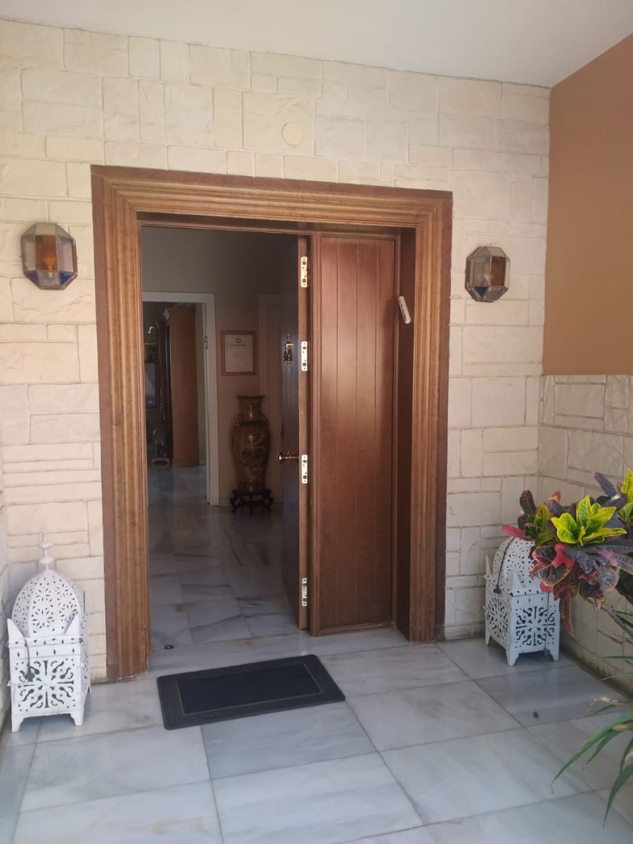 4 soverom Villa til salgs i Malaga by med svømmebasseng garasje - € 1 180 000 (Ref: 6805598)