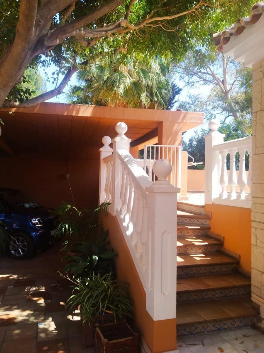 4 soverom Villa til salgs i Malaga by med svømmebasseng garasje - € 1 180 000 (Ref: 6805598)