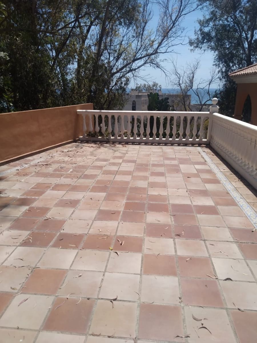 4 soverom Villa til salgs i Malaga by med svømmebasseng garasje - € 1 180 000 (Ref: 6805598)