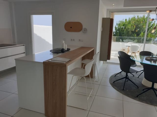 4 soveværelse Rækkehus til salg i Benalmádena pueblo, Benalmádena med swimmingpool garage - € 1.100.000 (Ref: 6882709)