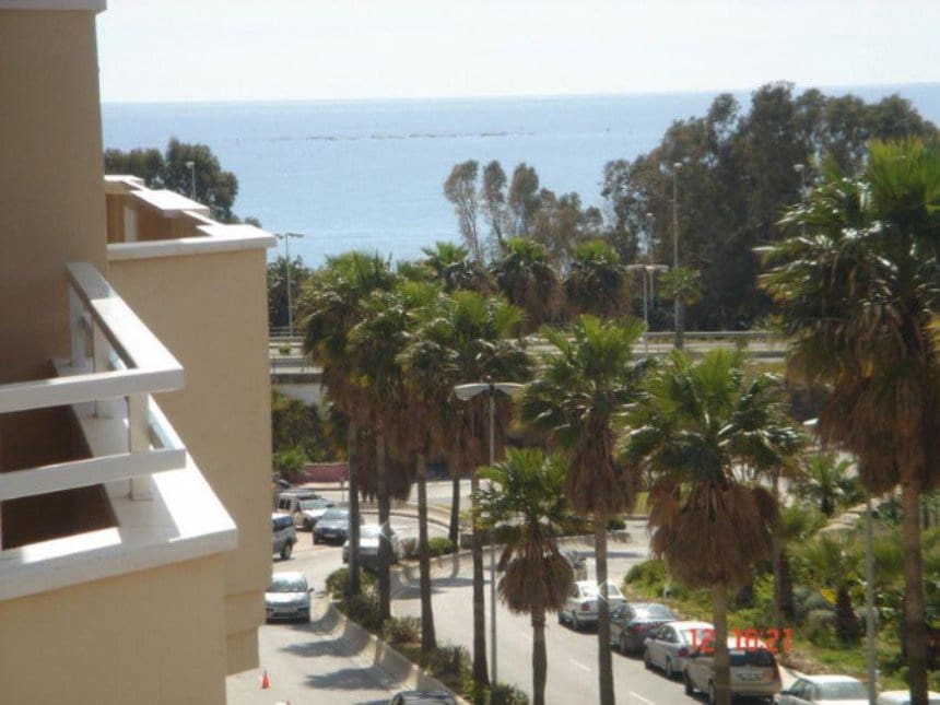 3 soveværelse Lejlighed til salg i Torrequebrada med swimmingpool garage - € 479.000 (Ref: 6889699)