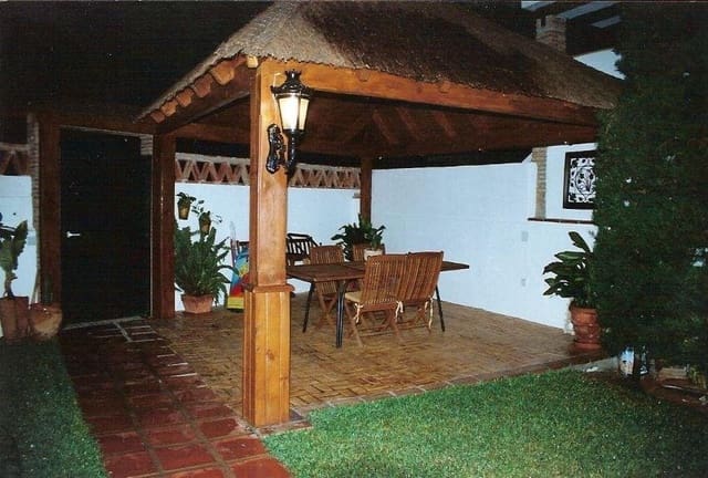 6 soverom Villa til salgs i Torremolinos med svømmebasseng garasje - € 1 011 000 (Ref: 7030751)