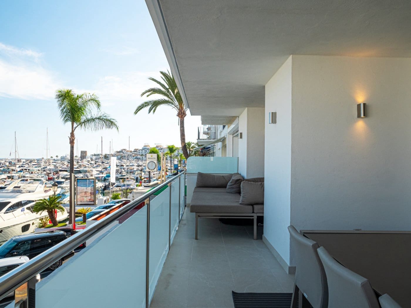 2 bedroom Apartment for sale in Puerto Banus - € 1,495,000 (Ref: 7166729)