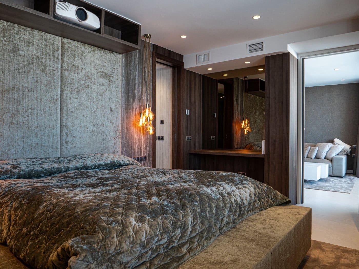 2 bedroom Apartment for sale in Puerto Banus - € 1,495,000 (Ref: 7166729)