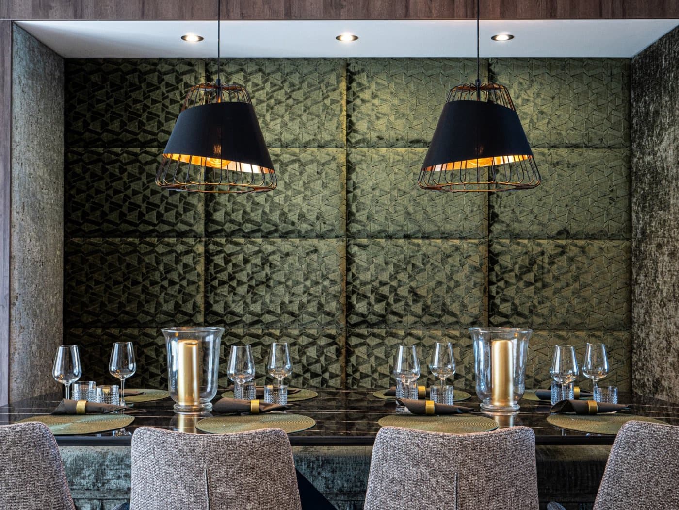 2 bedroom Apartment for sale in Puerto Banus - € 1,495,000 (Ref: 7166729)