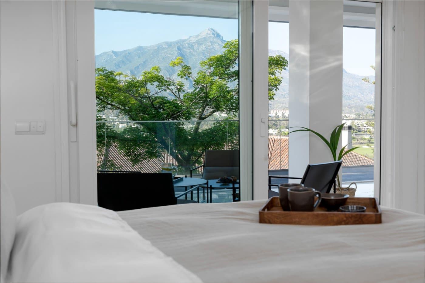 Apartamento de 3 habitaciones en Nueva Andalucia en venta con piscina garaje - 898.000 € (Ref: 7166730)