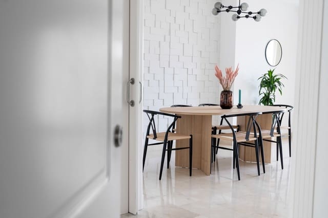 Apartamento de 3 habitaciones en Nueva Andalucia, Marbella en venta con piscina garaje - 898.000 € (Ref: 7166730)