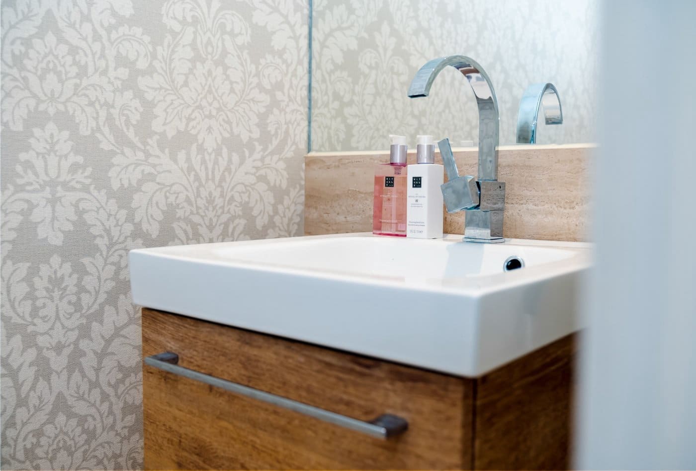 Apartamento de 3 habitaciones en Nueva Andalucia en venta con piscina garaje - 898.000 € (Ref: 7166730)