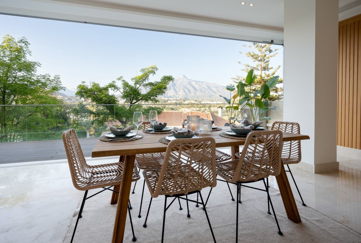 Apartamento de 3 habitaciones en Nueva Andalucia en venta con piscina garaje - 898.000 € (Ref: 7166730)