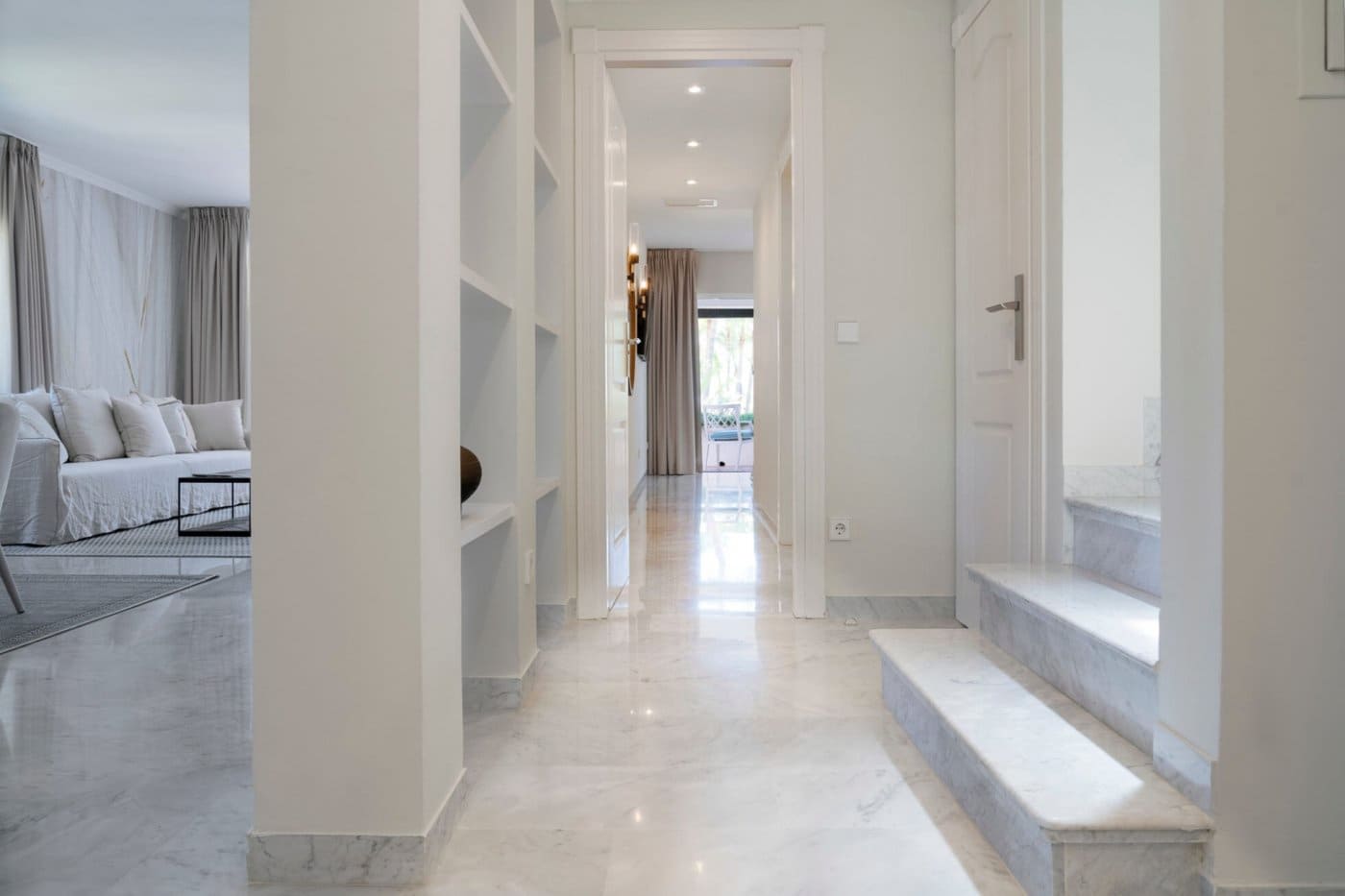 4 bedroom Penthouse for sale in Golden Mile with pool garage - € 4,690,000 (Ref: 7166731)